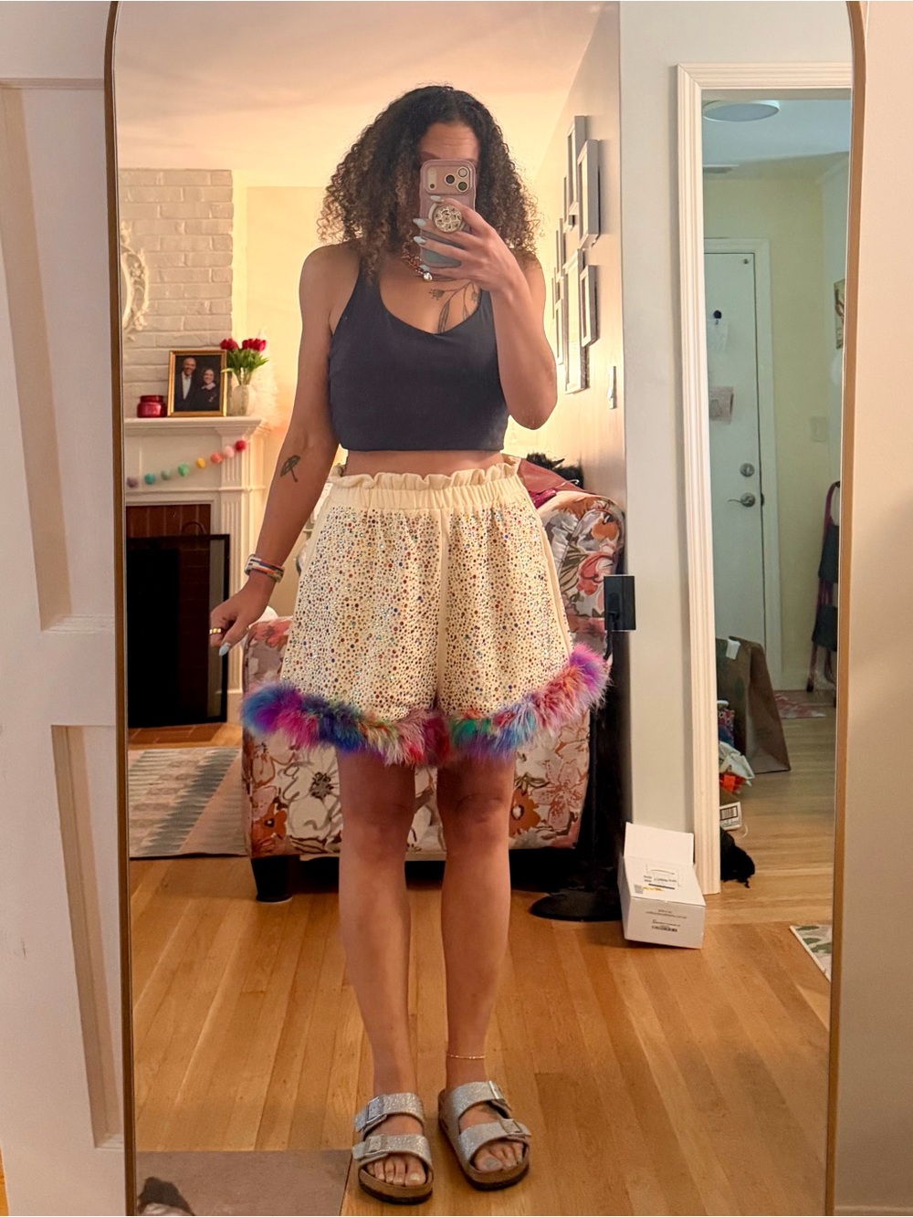 Queen of Sparkles Rainbow Rhinestone Feather Shorts Cream Large L NEW/EUC - Picture 3 of 3